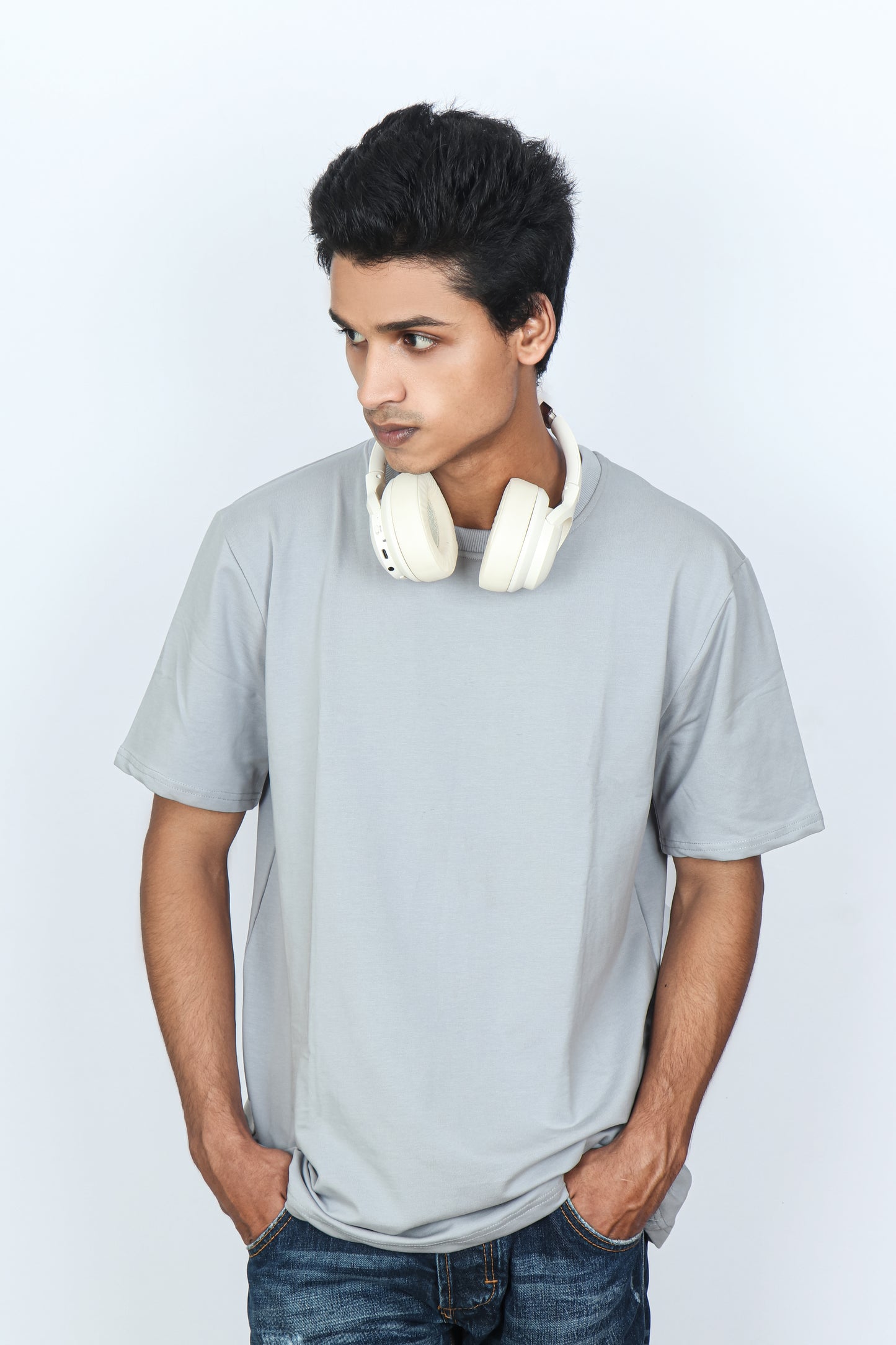 LIGHT GREY RELAXED FIT TSHIRT